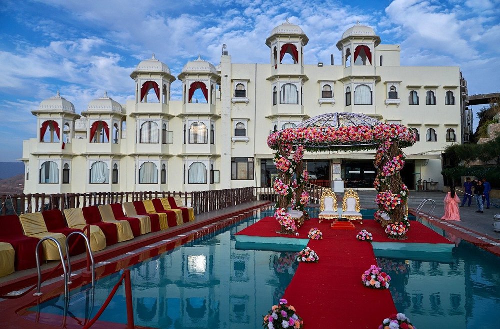 Bhairavgarh Palace Hotel wedding