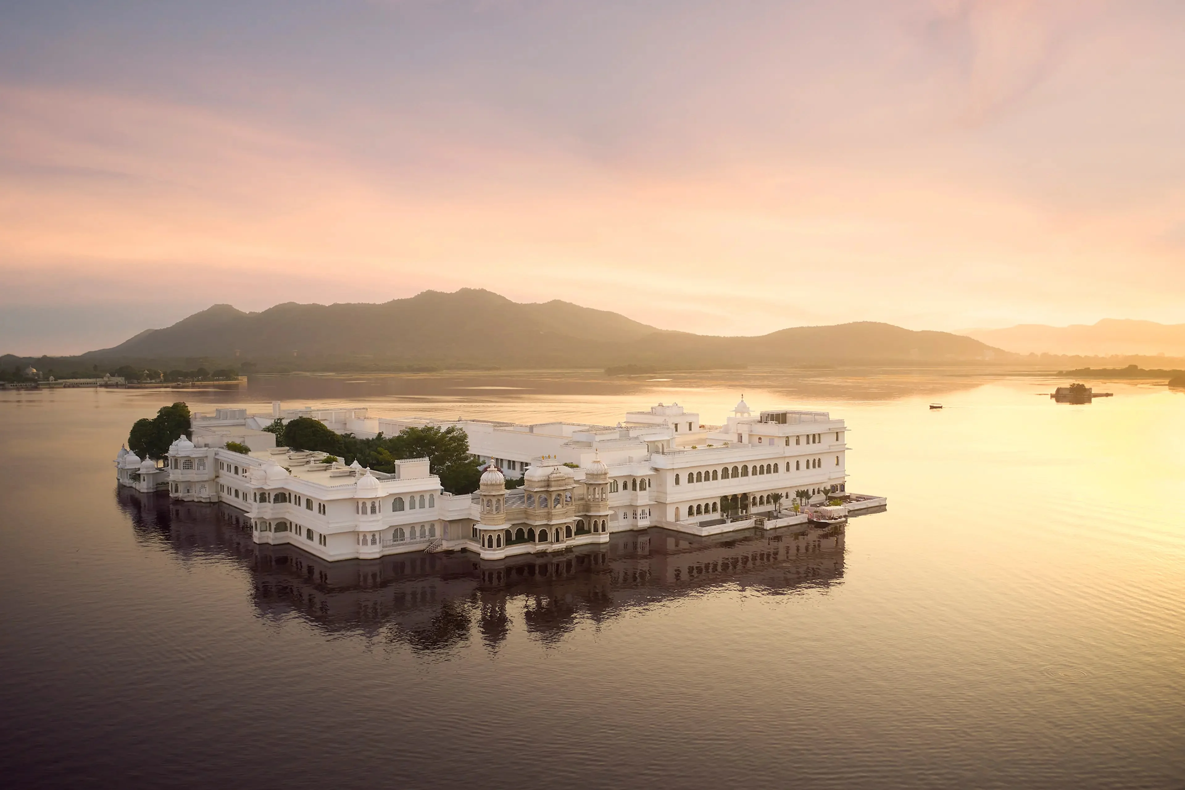royal wedding shoot in Udaipur